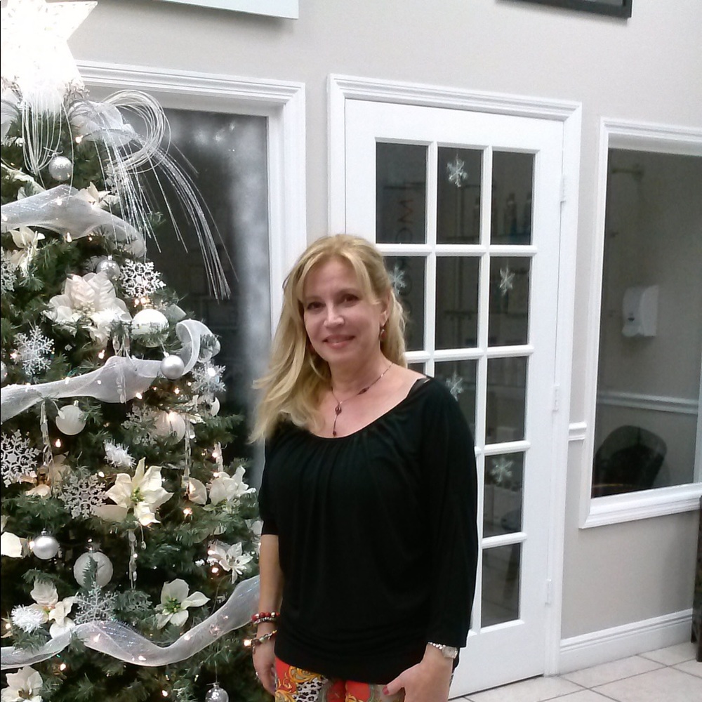 Meet your Posher, Suzanne